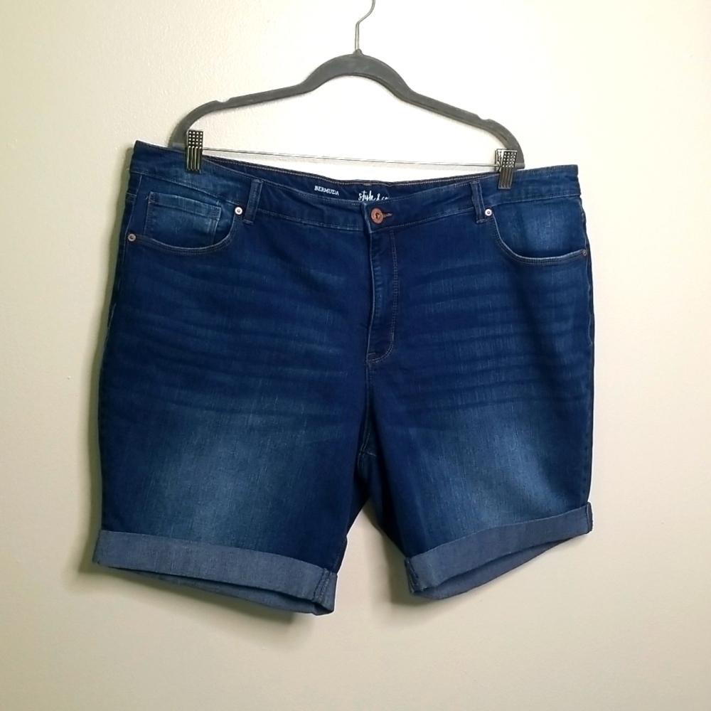 Style & Co Denim Cuffed Bermuda Jean Shorts 20W 🎯